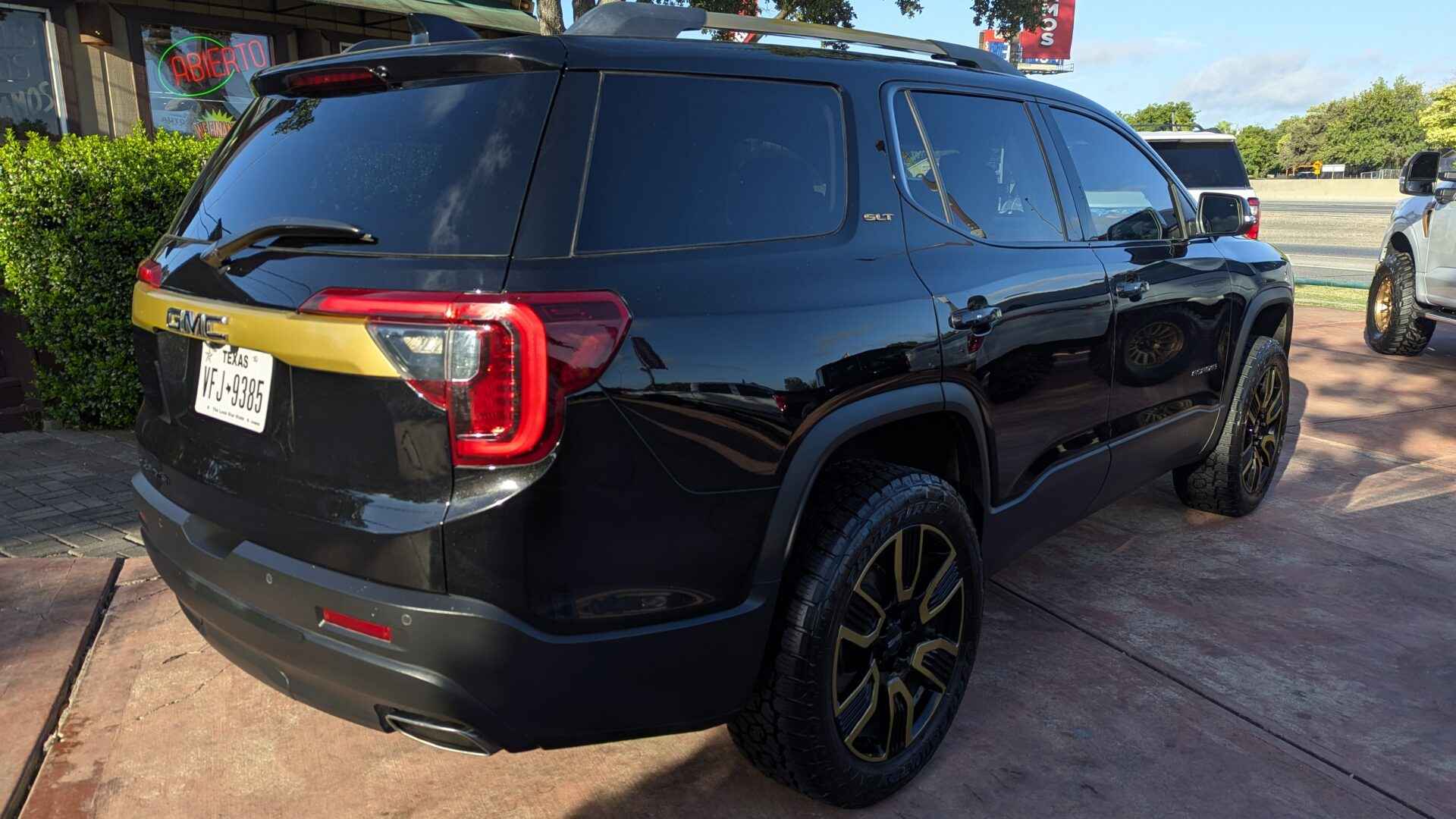 2021 GMC Acadia SLT photo 7