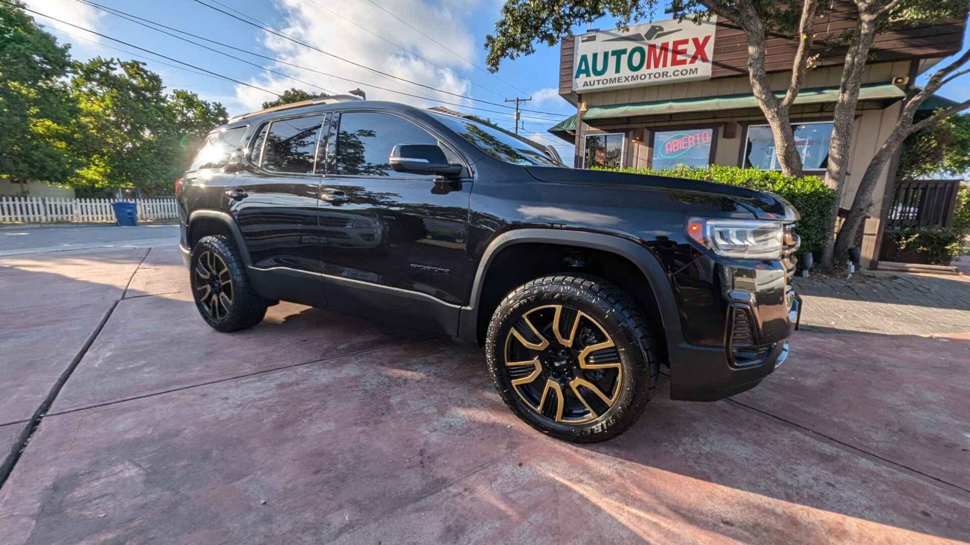 2021 GMC Acadia SLT photo 9