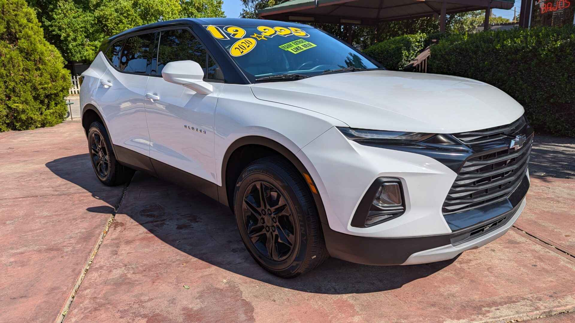 2020 Chevrolet Blazer 1LT photo 2