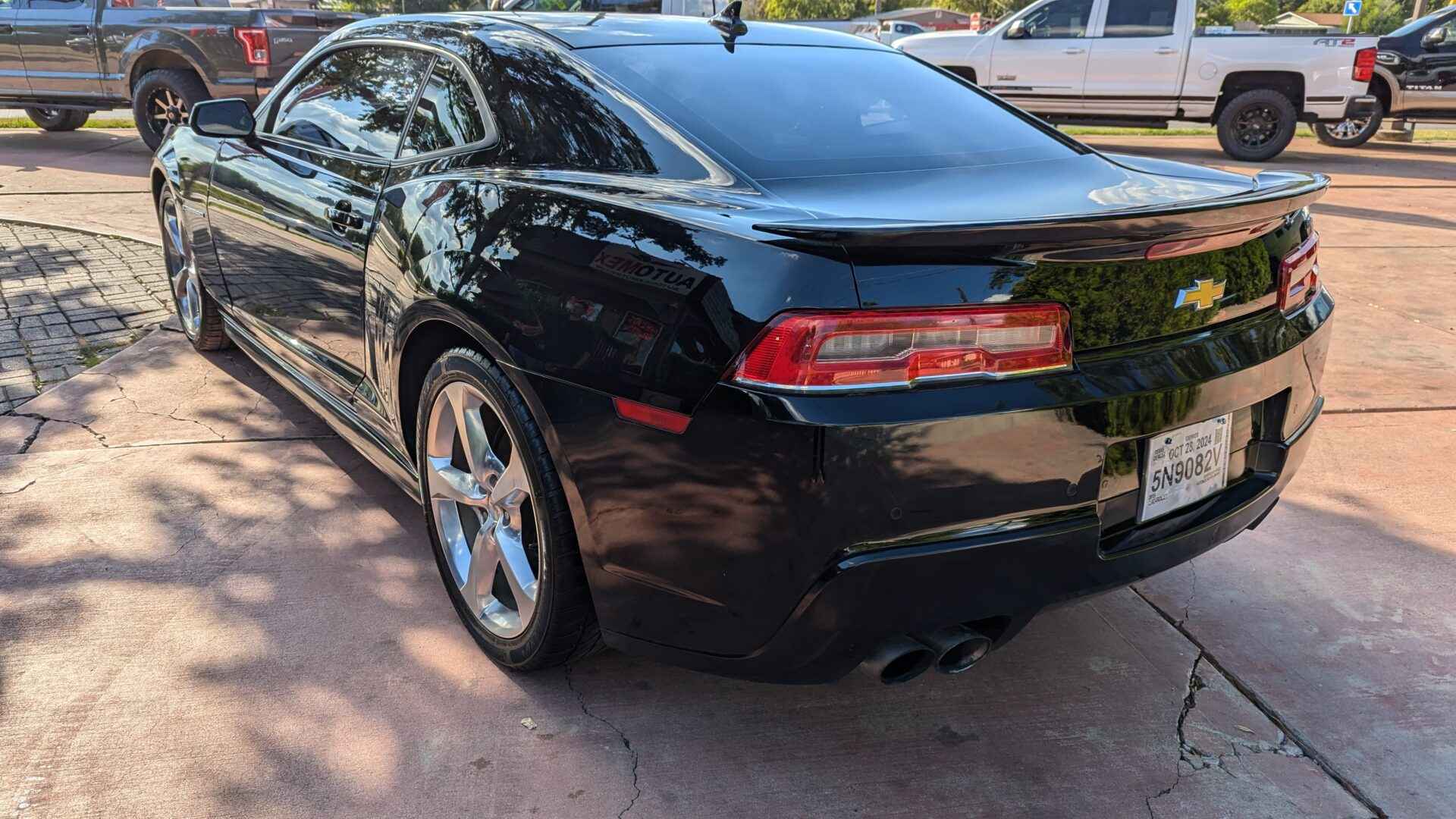 2015 Chevrolet Camaro 2LT photo 4