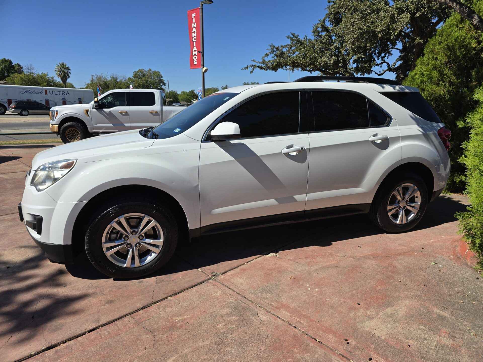 2013 Chevrolet Equinox 1LT photo 2