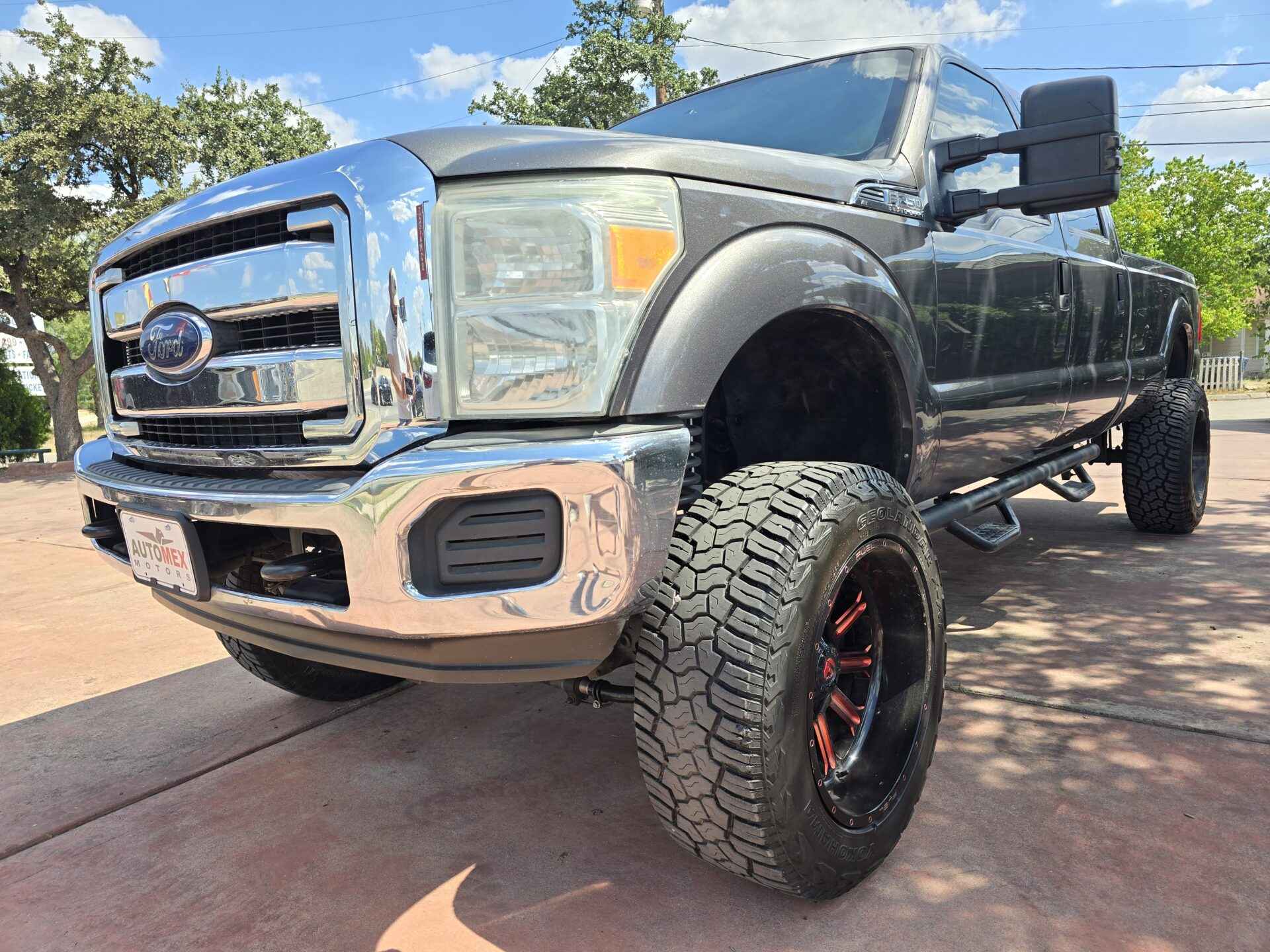 2012 Ford F-250 Super Duty XLT photo 3