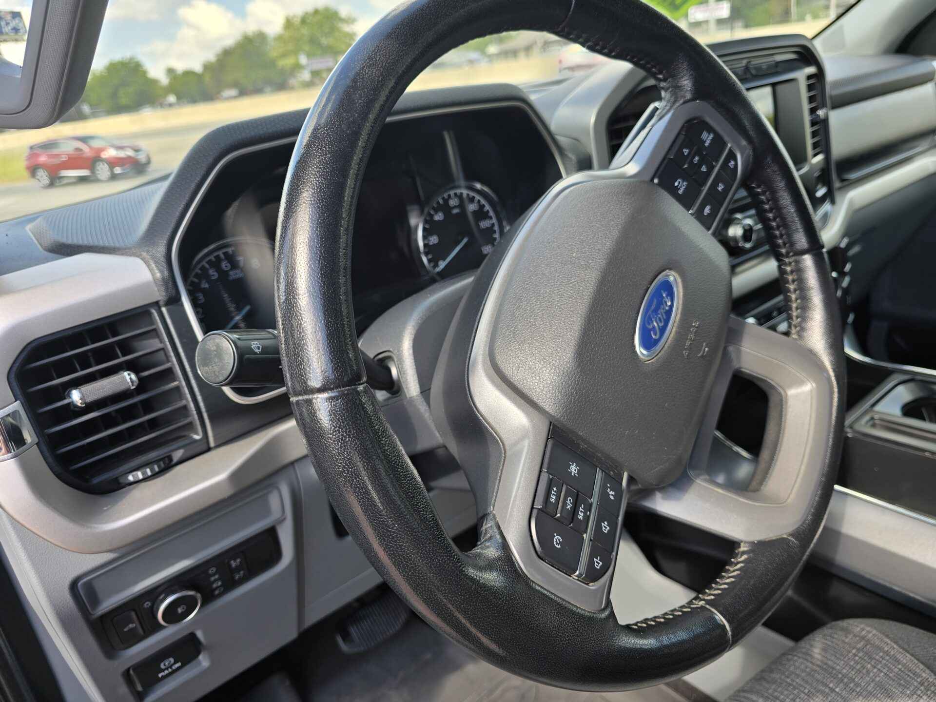 2021 Ford F-150 XLT photo 11